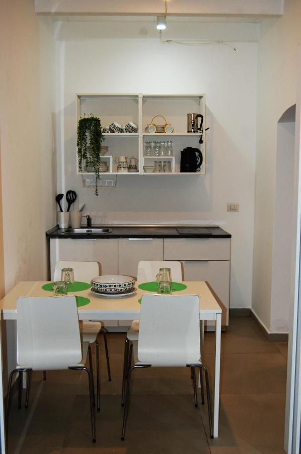 Amalo Guest House Bari Esterno foto